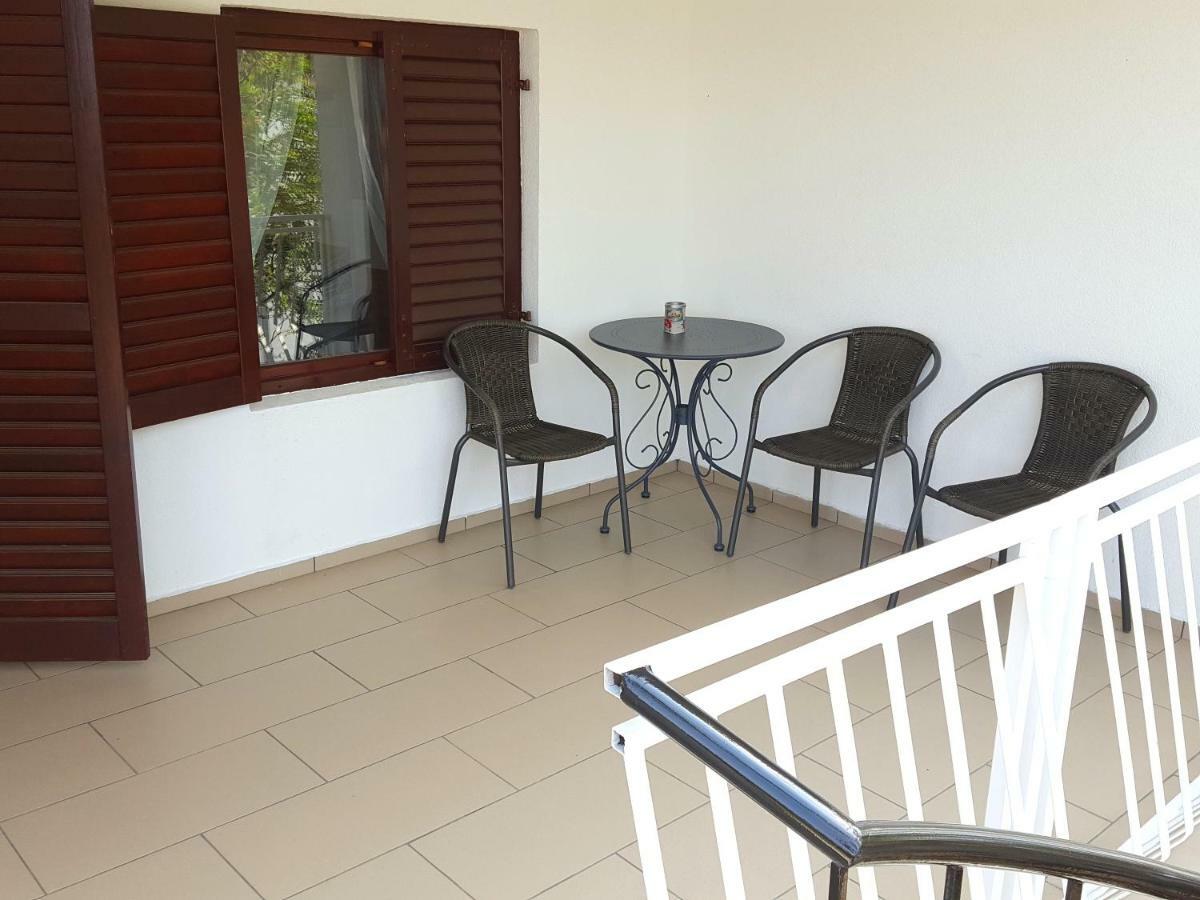 Apartments Merion Стариград-Пакленица Екстериор снимка